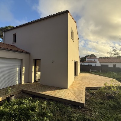 Terrasse : bois , grès ceram sur plots , béton ... 1