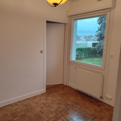 vitrification d'un parquet, reprise des enduits et remise en peinture d'un bureaux 2