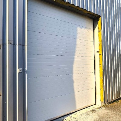 Dernière réalisation METAL 2000 Saint Étienne - St Chamond - Roanne - Réparation Rideaux métalliques et portes sectionnelles industrielles (42)