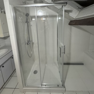 Cabine de douche 1