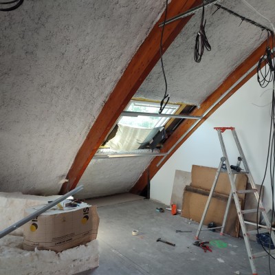 réalisation des cloisons pour de futur bureaux. 3