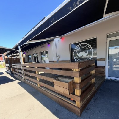 TERRASSE BOIS EN PIN - BAR 1