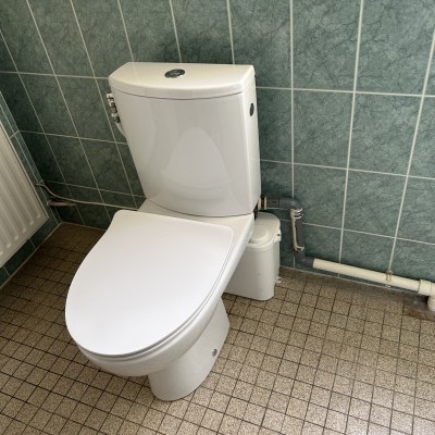 Remplacement sanibroyeur par un wc avec broyeur 3