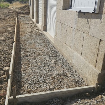 Création terrasse avec escaliers et murs de soutènement 2