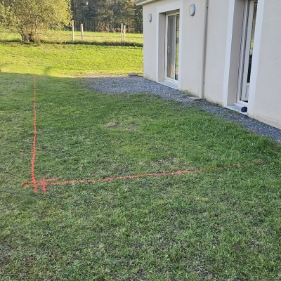 Création terrasse en béton avec caniveau 1