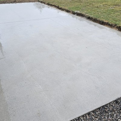 Création terrasse en béton avec caniveau 5