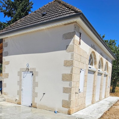 Pose volets battants et trappe de visite en aluminium 5