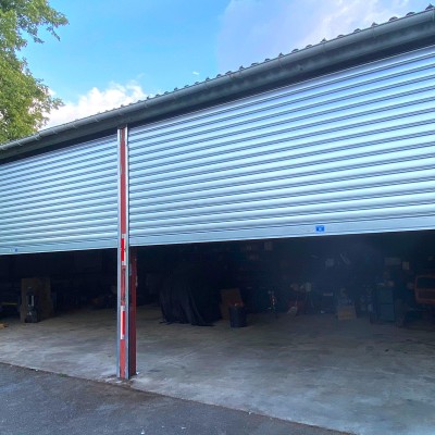 Dernière réalisation METAL 2000 Lyon - Villeurbanne - Vénissieux - Installation, dépannage rideaux métalliques et réparation porte garage (69)