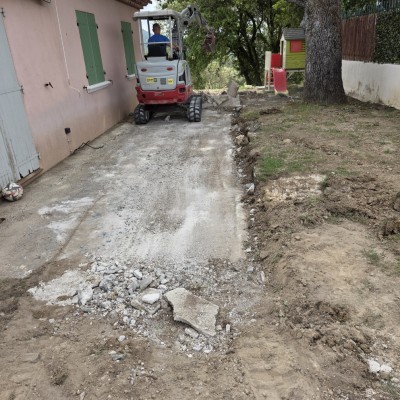 Aménagement extérieur et préparation pour la futur terrasse 1