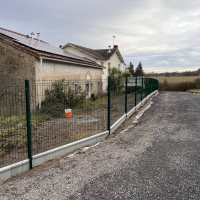 Clôture rigide avec soubassement 1