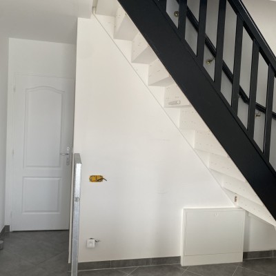 Rénovation d’un coin bureau sous escalier 4
