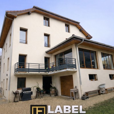 Rénovation de façade à la chaux finition talocher 2