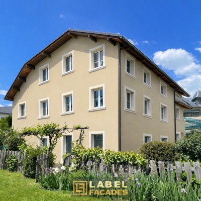 Rénovation de façade à la chaux finition talocher 1