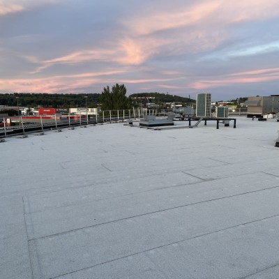 Réféction toiture d'un centre commercial AVANT CAP 8000 m² 4