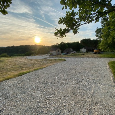 ALLÉE / COUR DE MAISON 1