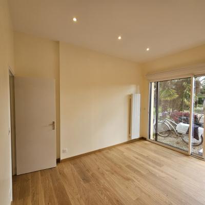 transformation d’un garage en chambre au RDC étape 2 (sol isolé recouvert d'un parquet flottant) 4