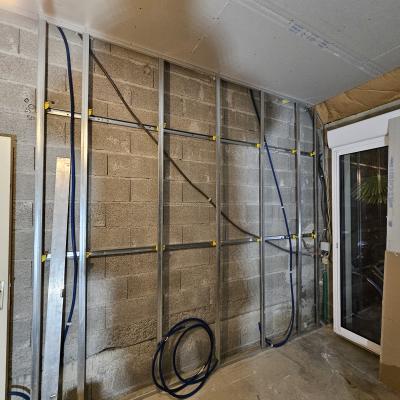 transformation d'un garage en chambre RDC : étape 1 (isolation, électricité placage bandes ) 1