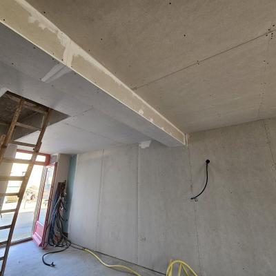 Plaque de plâtre et coffre 1