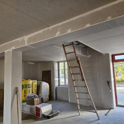 Plaque de plâtre et coffre 2