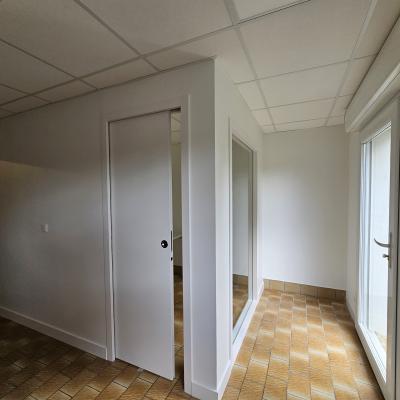 création d'un espace bureau avec des portes à galandages 3