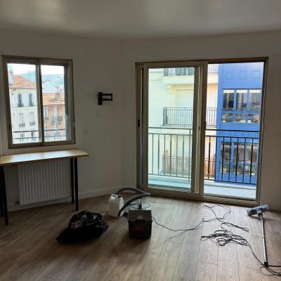 Studio refait à neuf à Puteaux 2