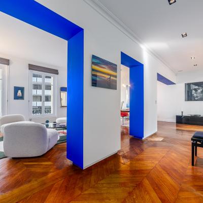 Inspiration galerie d'art - Rénovation peinture bleu Klein 5