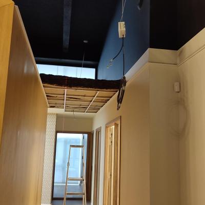 pose de faux plafond démontable 2