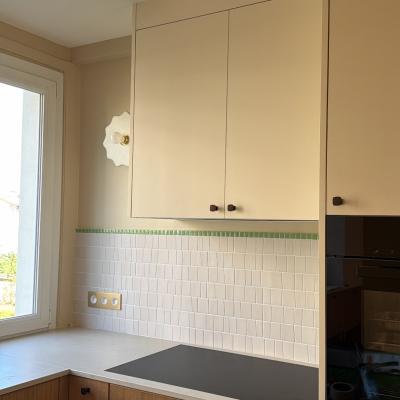 Rénovation haut de gamme avec de nombreux meubles sur mesure 3